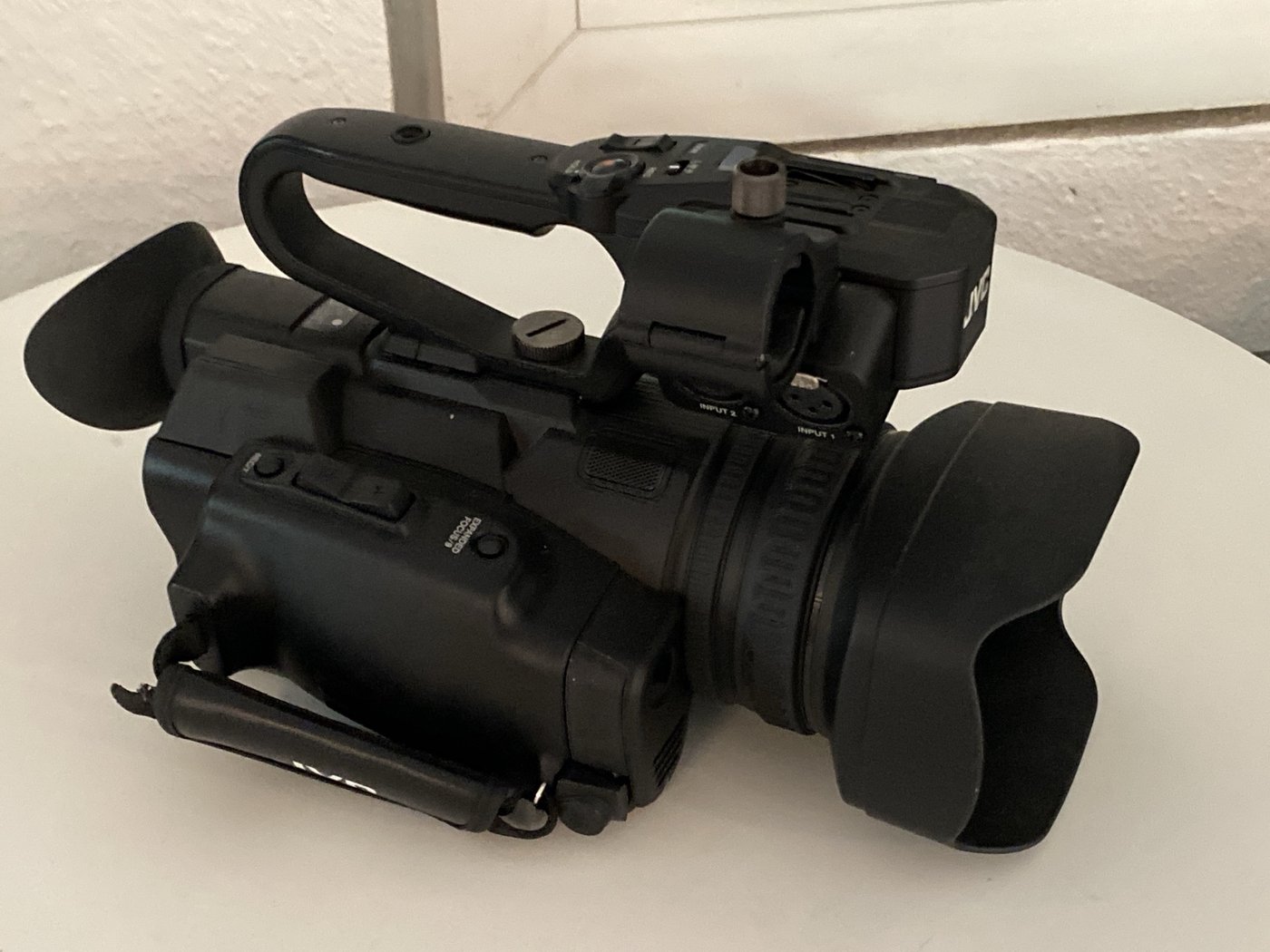 JVC GY-HM200E, weitere Ansicht