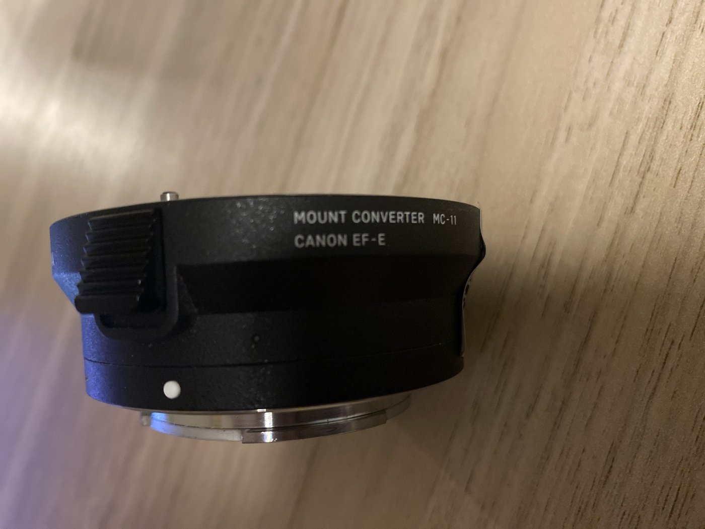 Sigma MC-11 Mount Converter (Canon EF→Sony E), weitere Ansicht
